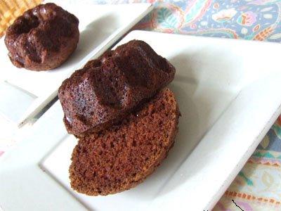 Tortine di pan di spagna al cacao