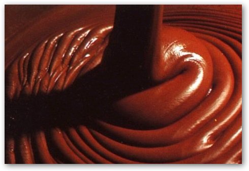 Semifreddo al cioccolato in salsa di fragole
