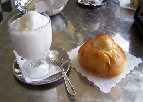 brioche, granita al cioccolato