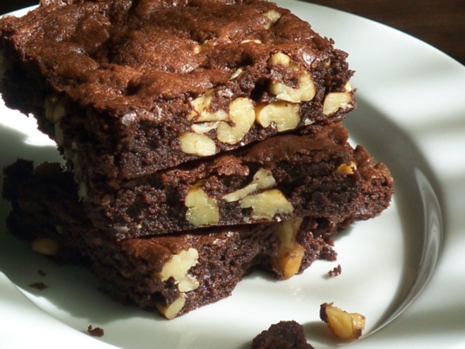 Brownies al cioccolato e frutta secca