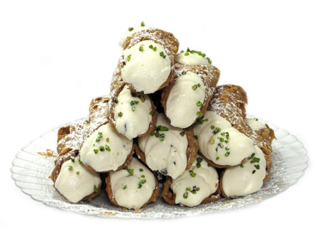 Cannoli con ricotta e cioccolato bianco