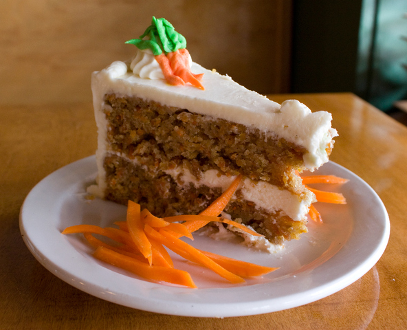 Torta alle carote e cioccolato