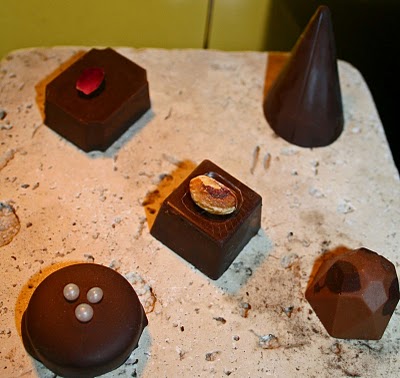 Praline al cioccolato, mandorle e pistacchi