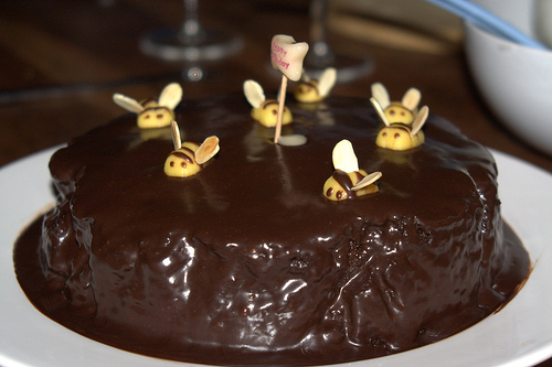 Torte per bambini, la honeybee cake di Nigella