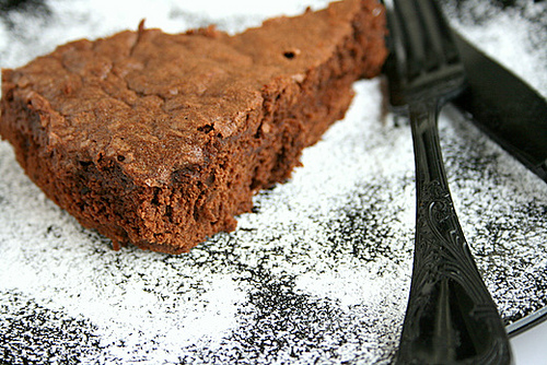 Torta di amaretti e cacao senza glutine