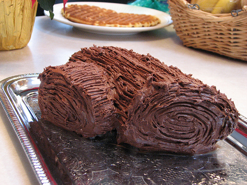 Tronchetto Di Natale Torta.Il Tronchetto Al Torrone Per Un Dolce Natale 2010 Torte Al Cioccolato