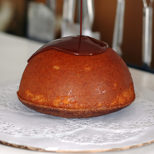 Parrozzo con mandorle e amaretti