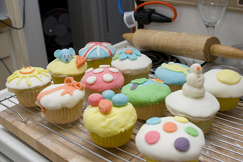Le decorazioni per i cupcake: la pasta di zucchero (detta anche fondant)