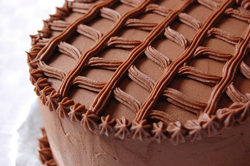 Torta al cioccolato con crema alla vaniglia