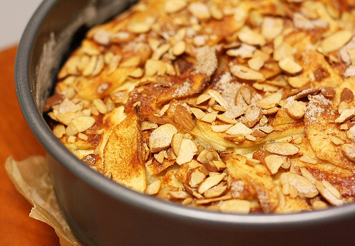 Torta di mandorle, mele e cannella con il bimby