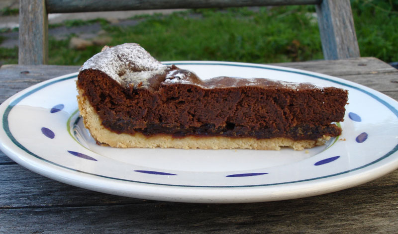 Crostata al cioccolato fondente e uvetta sultanina