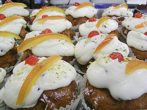 Sfinci di San Giuseppe con cioccolato