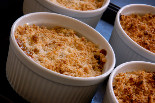 Crumble di pandoro e pere