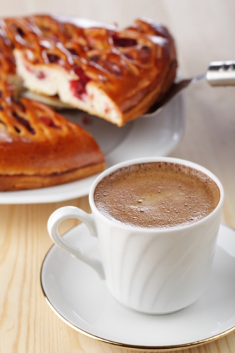 Ricette cotto e mangiato dolci, il pan di spagna ai frutti di bosco