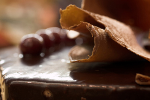 Una torta per Pasqua, quella di cioccolato e ciliegie nere