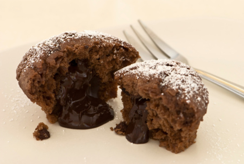 Muffin al cioccolato con sorpresa per le feste dei bambini