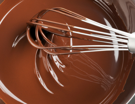 Sfoglie di mandorle con glassa al cioccolato