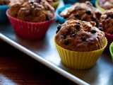 I muffin all’arancia, mirtilli e noci pecan, un dolce peccato di gola