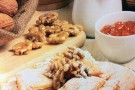 Dolci di Carnevale: Ravioli fritti con noci e albicocca