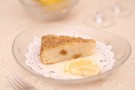 Torta di riso integrale con mandorle e mele, un dolce senza glutine Torta di riso integrale con mandorle e mele, un dolce senza glutine