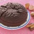 La torta al cioccolato, noci e cannella