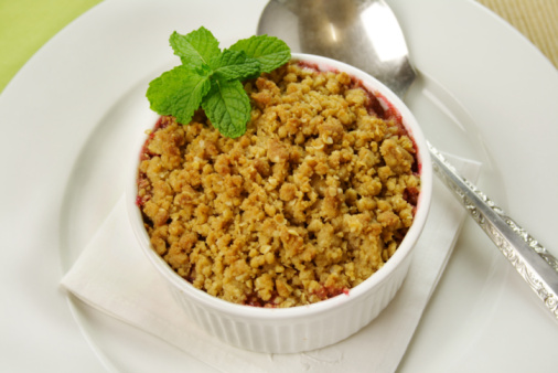 crumble ciliegie mandorle senza uova