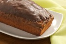 Plum cake alle noci con glassa di cioccolato