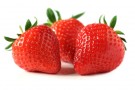 Baci morbidi con panna e con fragole Baci morbidi con panna e con fragole