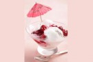 Il gelato allo yogurt variegato all’amarena, senza glutine