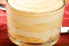 Mousse alle banane con panna e biscotti Mousse alle banane con panna e biscotti