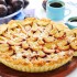 Crostata di prugne e mandorle