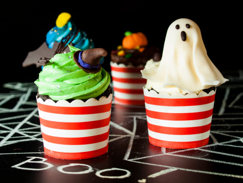 Cupcake cioccolato Halloween fantasmi pipistrelli