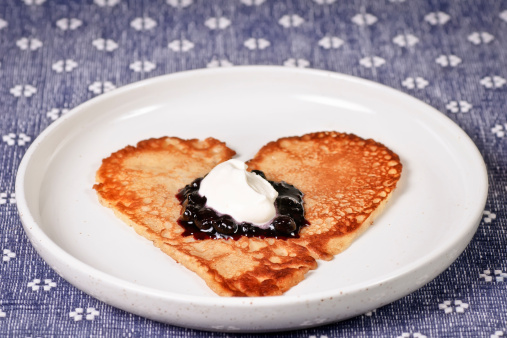 Pancake composta mirtilli panna acida San Valentino