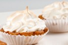 Crostatine meringate con lemon curd Crostatine meringate con lemon curd