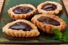 Crostatine alla crema e cioccolato per la colazione dei bambini