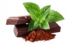 Bevanda estiva, lo sciroppo con menta e cioccolato Bevanda estiva, lo sciroppo con menta e cioccolato
