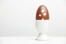 Uova di Pasqua al cioccolato fatte in casa con…uova di gallina