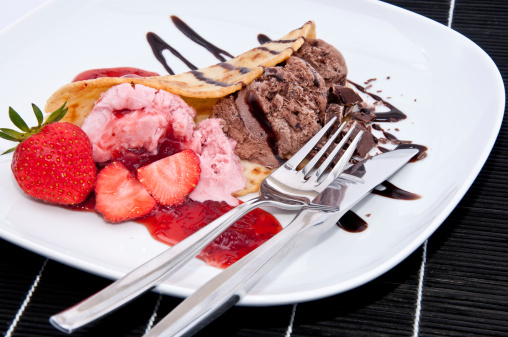 Crepes gelato fragole cioccolato