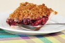 Crumble di ciliegie e amaretti senza glutine