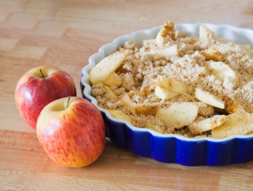 torta di mele, Crumble mele fragole banane amaretti