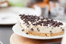 Torta fredda allo yogurt e ricotta con gocce di cioccolato