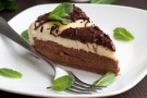 Torta fredda al cioccolato al latte con mascarpone e cioccolato fondente