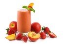 Smoothie alla pesca e yogurt alla fragola