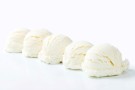 Dolci estivi per i bambini, i funghetti alla frutta e gelato Dolci estivi per i bambini, i funghetti alla frutta e gelato