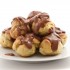 Profiteroles al cioccolato con crema alla nocciola