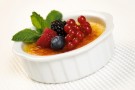 Creme brulè ai frutti di bosco, senza glutine