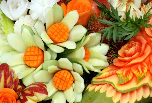 Intaglio della frutta e della verdura, l'arte del Mukimono 