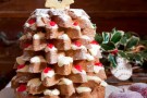 Pandoro farcito con crema pasticcera e panna