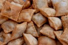 Ravioli fritti con ricotta e gocce di cioccolato per Carnevale Ravioli fritti con ricotta e gocce di cioccolato per Carnevale