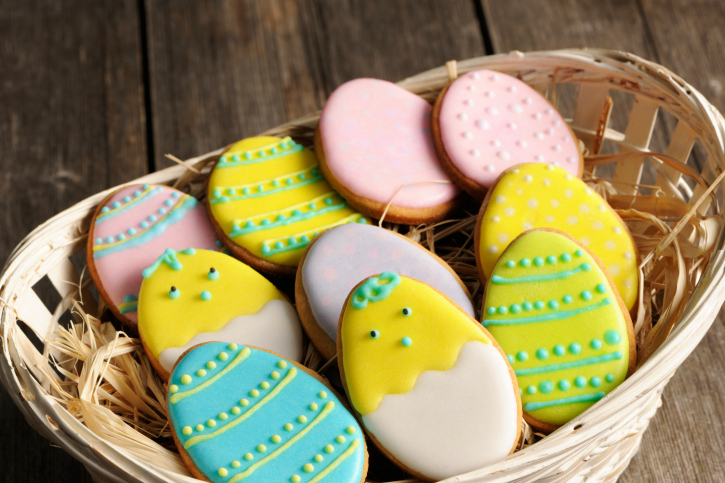 4 biscotti di pasqua decorati con pasta di zucchero FOTO